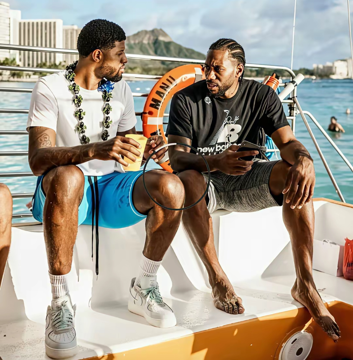 包含赛后NBA季后赛传出新动向；洛杉矶快船刷新队史纪录；管理层表态：质疑声仍在；训练强度明显提升的词条