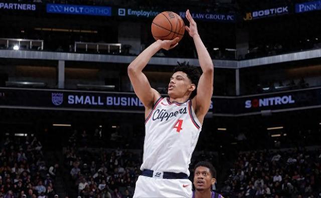 萨克拉门托国王迎欧超杯关键赛，清晨伤情更新，目标明确，球探报告显示潜力的简单介绍